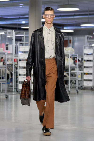 Look 35